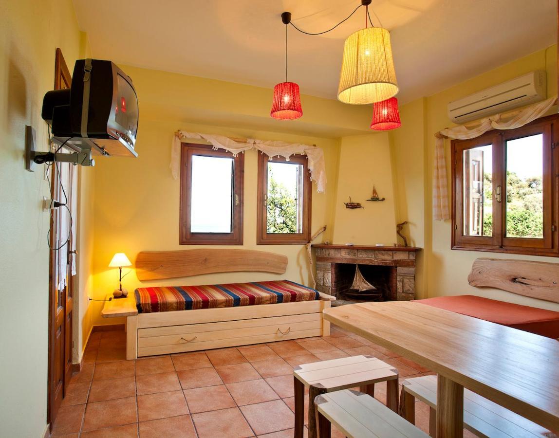 Victoria'S Guesthouse Damouchari Exterior photo