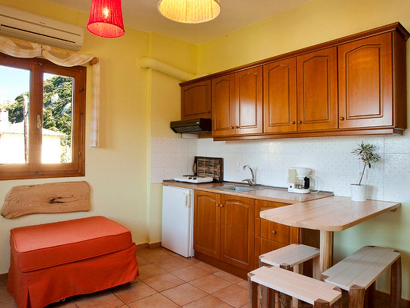 Victoria'S Guesthouse Damouchari Exterior photo