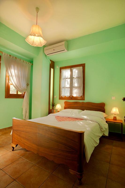Victoria'S Guesthouse Damouchari Exterior photo