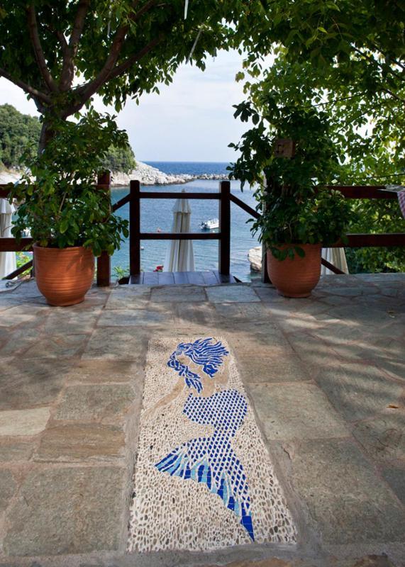 Victoria'S Guesthouse Damouchari Exterior photo
